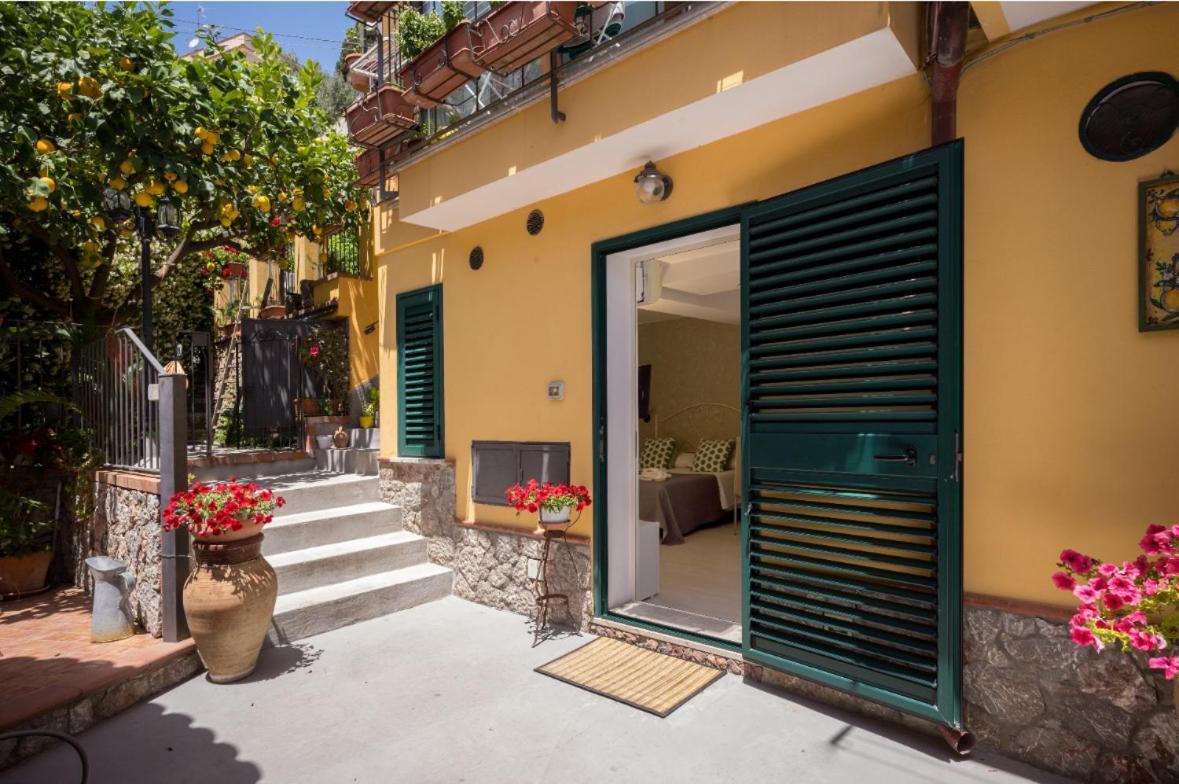 B&B Giulia Taormina Eksteriør billede