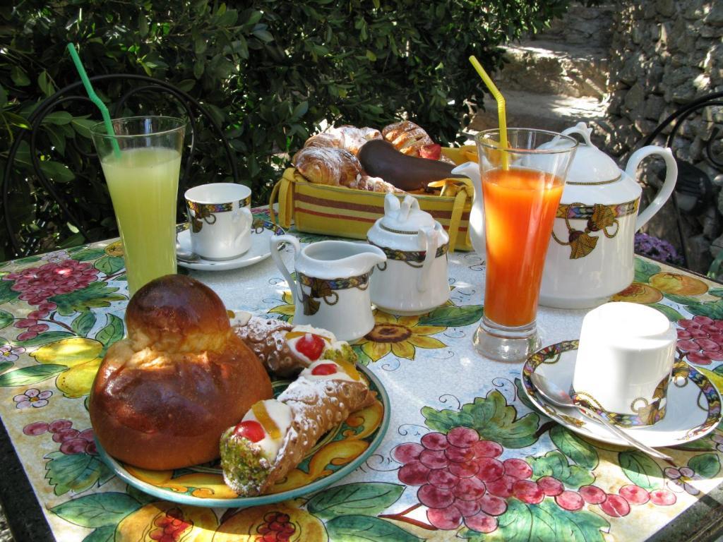 B&B Giulia Taormina Eksteriør billede